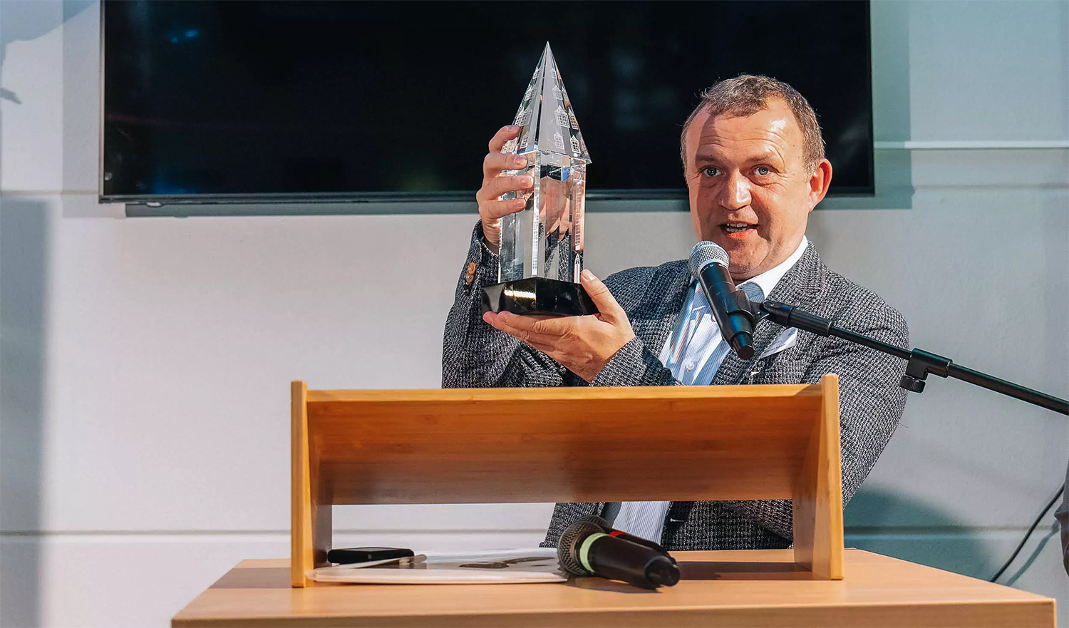 Schadinis gewinnt als erstes Unternehmen den E.W. Arnoldi Zukunftspreis