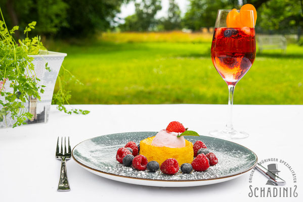 Schadinis - Designkloss in Schalenform mit Fruchteis