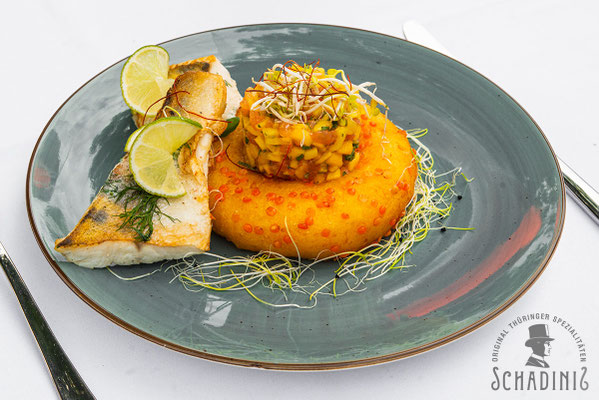 Schadinis - Design Klossdonut mit gebratenem Zanderfilet