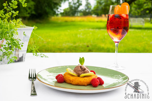 Schadinis - Klossdonut mit Schokoladeneis